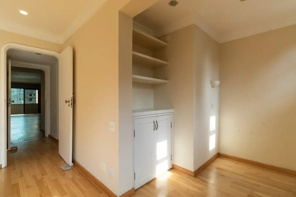 Apartamento com 3 quartos à venda, 209m2 em Itaim Bibi, São Paulo - SP - imagem 6 Foto 6 de Apartamento com 3 quartos à venda, 209m2 em Itaim Bibi, São Paulo - SP