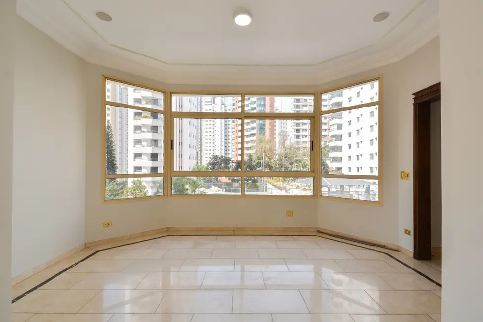 Apartamento com 4 quartos à venda, 336m2 em Tatuapé, São Paulo - SP - imagem 8 Foto 8 de Apartamento com 4 quartos à venda, 336m2 em Tatuapé, São Paulo - SP