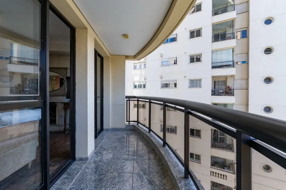 Foto 8 de Apartamento com 3 quartos à venda, 220m2 em Vila Suzana, São Paulo - SP