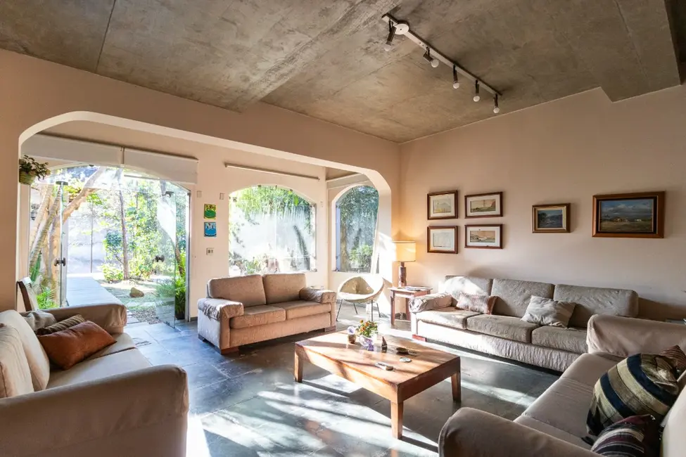 Casa com 4 quartos à venda, 329m2 em Campo Belo, São Paulo - SP - imagem 1 Foto 1 de Casa com 4 quartos à venda, 329m2 em Campo Belo, São Paulo - SP