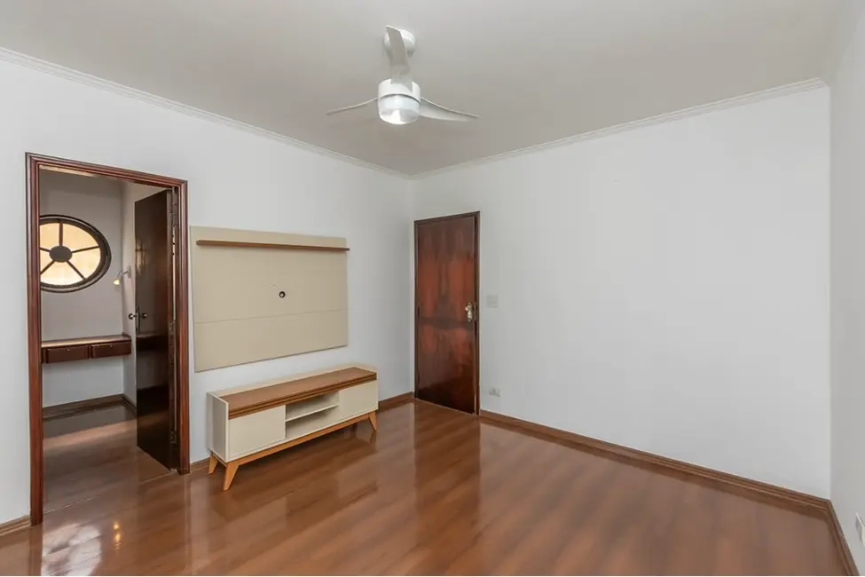 Foto 3 de Casa com 3 quartos à venda, 208m2 em Vila Nivi, São Paulo - SP