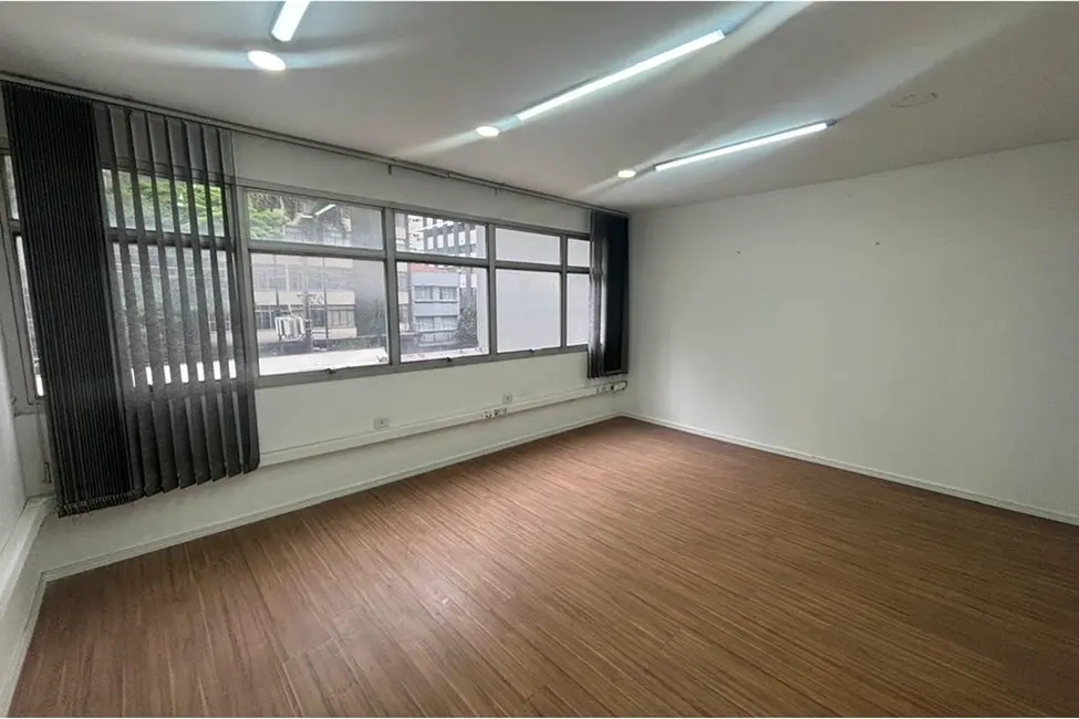 Sala Comercial à venda, 40m2 em Bela Vista, São Paulo - SP - imagem 3 Foto 3 de Sala Comercial à venda, 40m2 em Bela Vista, São Paulo - SP