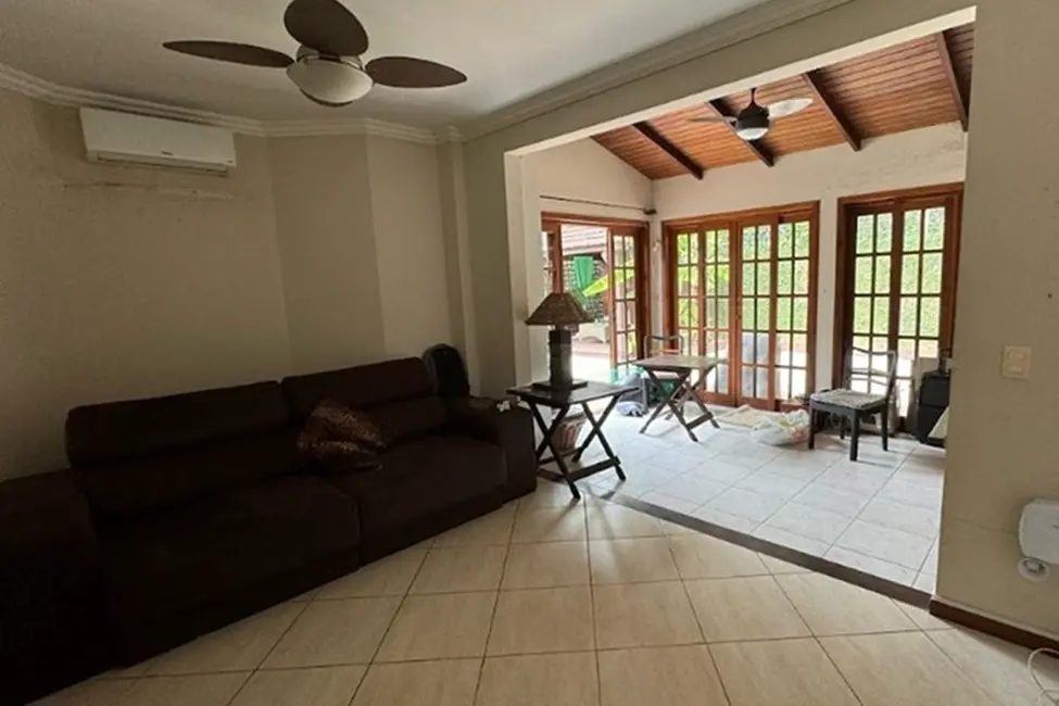 Casa com 4 quartos à venda, 350m2 em Ariribá, Balneario Camboriu - SC - imagem 9 Foto 9 de Casa com 4 quartos à venda, 350m2 em Ariribá, Balneario Camboriu - SC