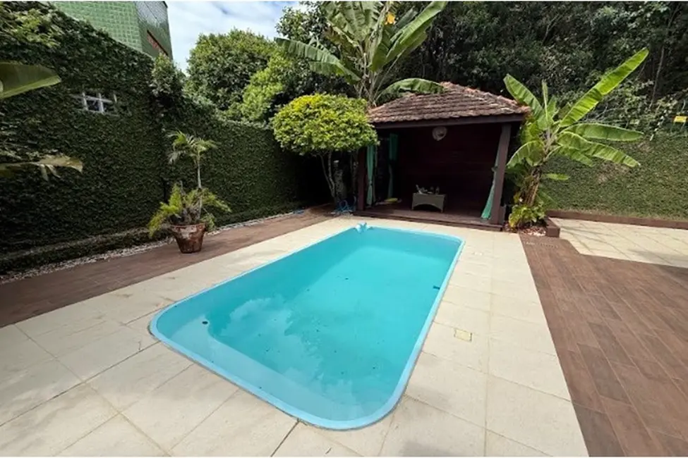 Casa com 4 quartos à venda, 350m2 em Ariribá, Balneario Camboriu - SC - imagem 1 Foto 1 de Casa com 4 quartos à venda, 350m2 em Ariribá, Balneario Camboriu - SC