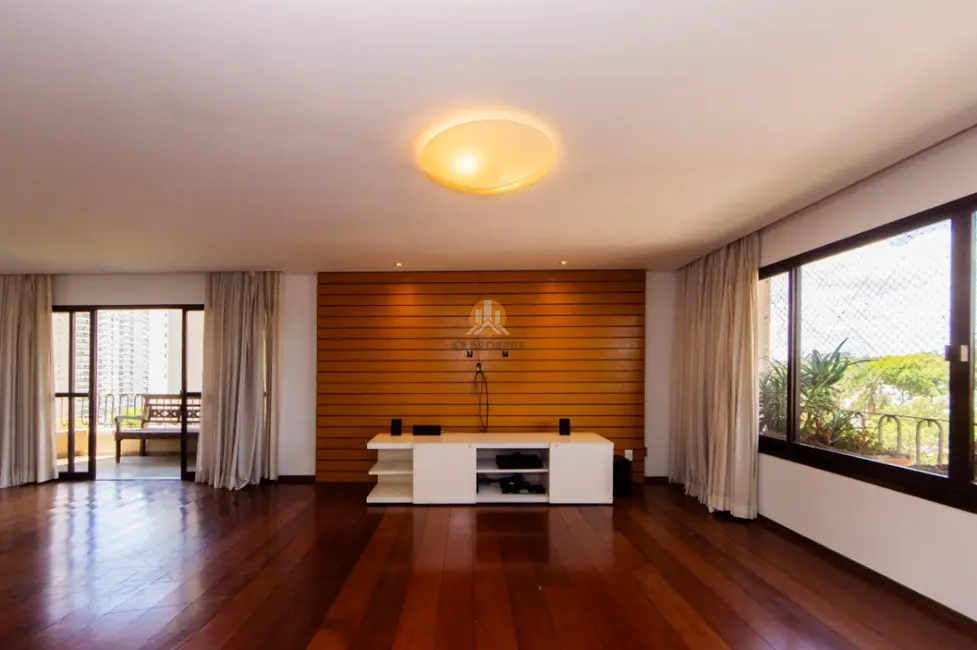 Apartamento com 4 quartos à venda e para alugar, 327m2 em Santo Amaro, São Paulo - SP - imagem 1 Foto 1 de Apartamento com 4 quartos à venda e para alugar, 327m2 em Santo Amaro, São Paulo - SP