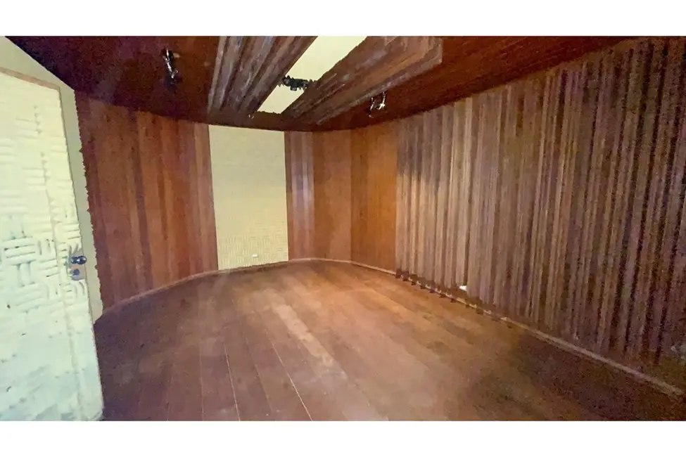 Casa com 5 quartos à venda, 810m2 em Vila Madalena, São Paulo - SP - imagem 9 Foto 9 de Casa com 5 quartos à venda, 810m2 em Vila Madalena, São Paulo - SP