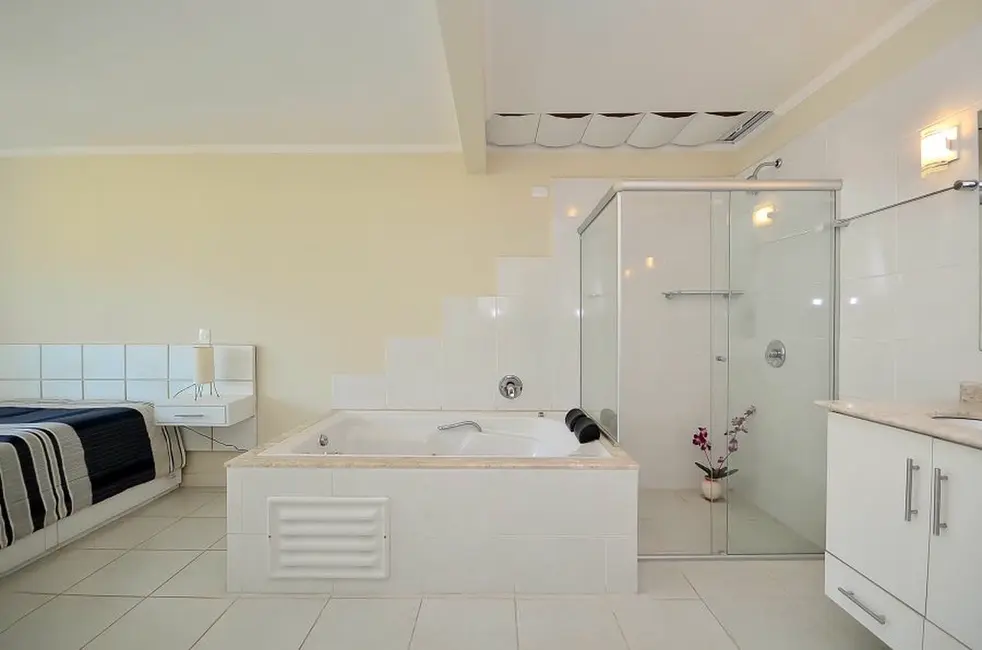 Foto 2 de Casa com 3 quartos à venda, 237m2 em Boa Vista, Curitiba - PR