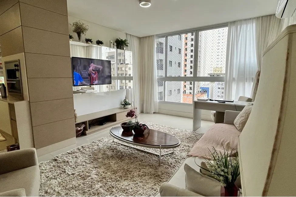 Apartamento com 4 quartos à venda, 138m2 em Centro, Balneario Camboriu - SC - imagem 1 Foto 1 de Apartamento com 4 quartos à venda, 138m2 em Centro, Balneario Camboriu - SC