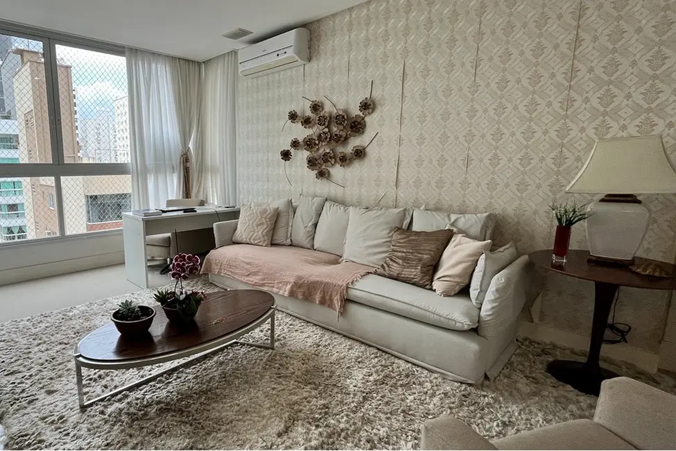 Apartamento com 4 quartos à venda, 138m2 em Centro, Balneario Camboriu - SC - imagem 2 Foto 2 de Apartamento com 4 quartos à venda, 138m2 em Centro, Balneario Camboriu - SC