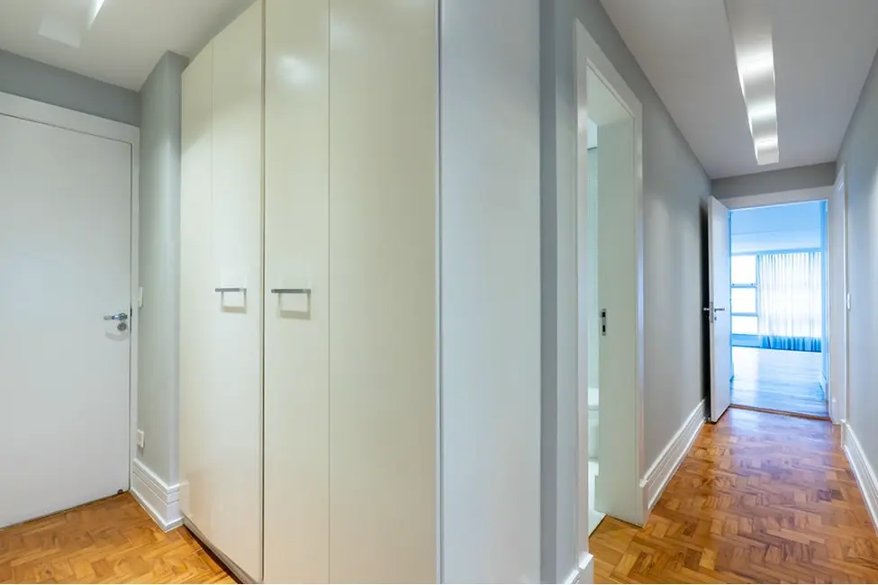 Foto 4 de Apartamento com 3 quartos à venda, 240m2 em Cerqueira César, São Paulo - SP