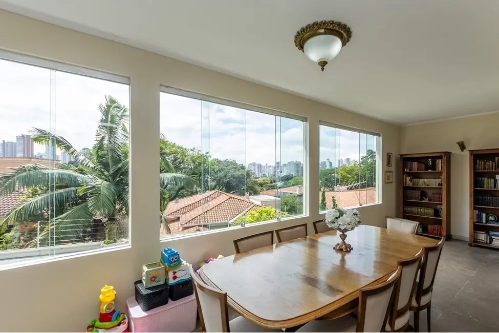 Casa com 3 quartos à venda, 379m2 em Pacaembu, São Paulo - SP - imagem 4 Foto 4 de Casa com 3 quartos à venda, 379m2 em Pacaembu, São Paulo - SP