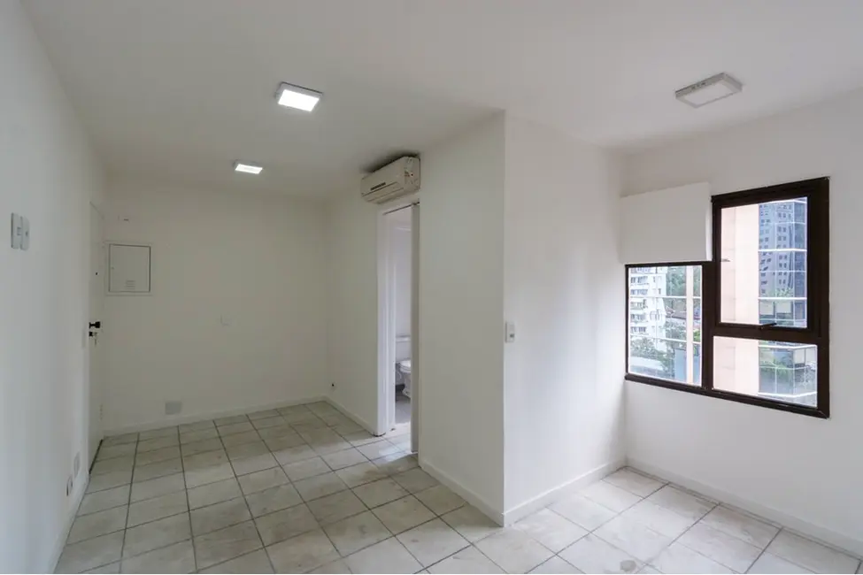 Sala Comercial à venda, 29m2 em Itaim Bibi, São Paulo - SP - imagem 1 Foto 1 de Sala Comercial à venda, 29m2 em Itaim Bibi, São Paulo - SP