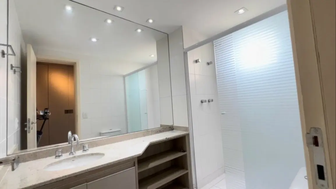 Apartamento com 3 quartos à venda, 280m2 em Jardim Monte Kemel, São Paulo - SP - imagem 8 Foto 8 de Apartamento com 3 quartos à venda, 280m2 em Jardim Monte Kemel, São Paulo - SP