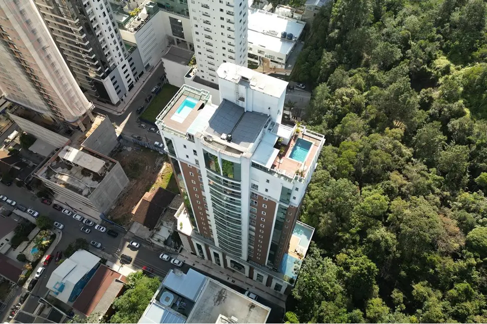 Foto 1 de Apartamento com 1 quarto à venda, 127m2 em Pioneiros, Balneario Camboriu - SC
