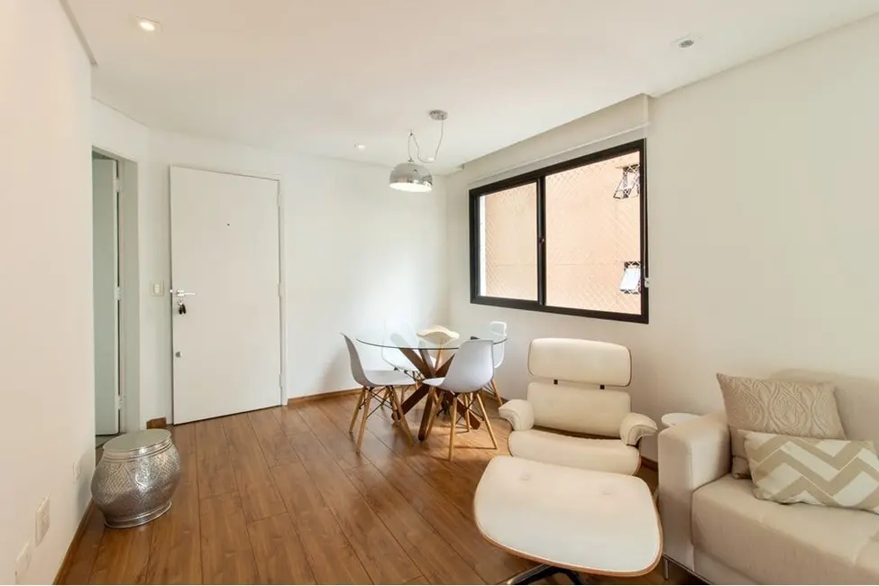 Foto 2 de Apartamento com 2 quartos à venda, 60m2 em Moema, São Paulo - SP