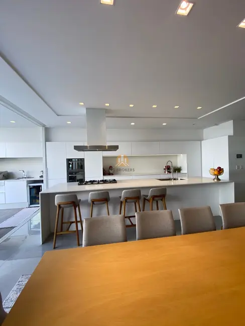 Foto 5 de Casa com 3 quartos à venda, 470m2 em Centro, Balneario Camboriu - SC