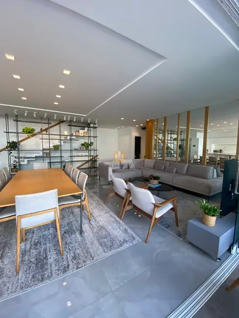 Foto 8 de Casa com 3 quartos à venda, 470m2 em Centro, Balneario Camboriu - SC