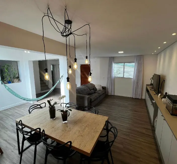 Foto 2 de Casa de Condomínio com 3 quartos à venda, 242m2 em Santa Teresinha, São Paulo - SP