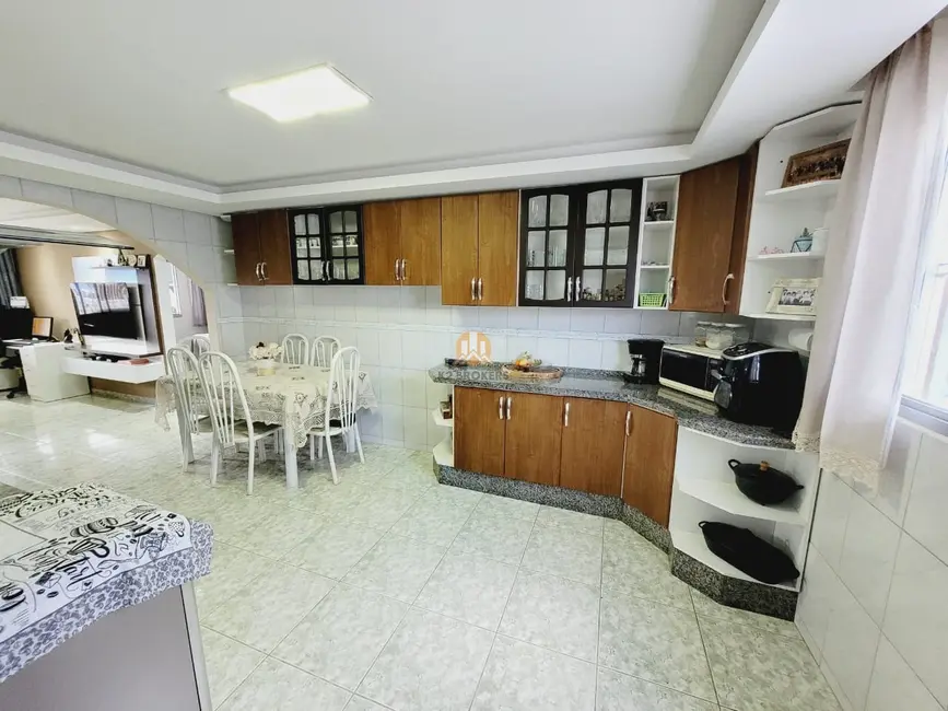 Casa com 2 quartos à venda, 89m2 em Maracanã, Colombo - PR - imagem 7 Foto 7 de Casa com 2 quartos à venda, 89m2 em Maracanã, Colombo - PR