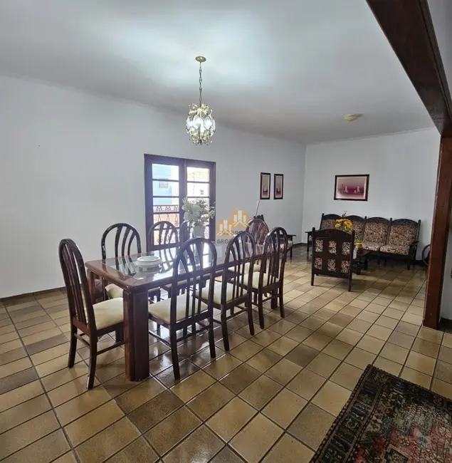 Casa com 3 quartos à venda, 328m2 em Caieiras - SP - imagem 2 Foto 2 de Casa com 3 quartos à venda, 328m2 em Caieiras - SP