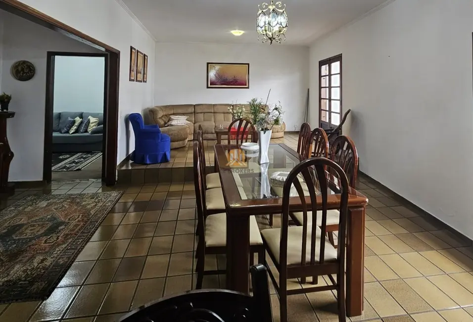 Casa com 3 quartos à venda, 328m2 em Caieiras - SP - imagem 9 Foto 9 de Casa com 3 quartos à venda, 328m2 em Caieiras - SP