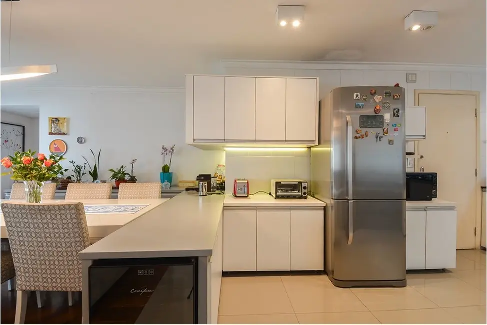 Foto 7 de Apartamento com 4 quartos à venda, 121m2 em Jardins, São Paulo - SP