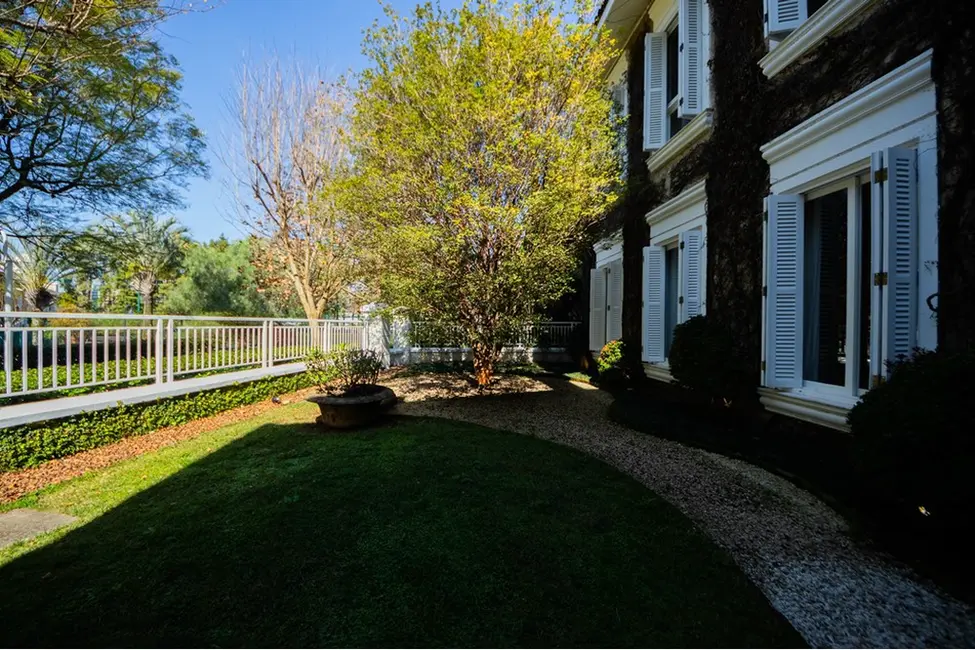 Casa de Condomínio com 3 quartos à venda, 522m2 em Cidade Jardim, São Paulo - SP - imagem 2 Foto 2 de Casa de Condomínio com 3 quartos à venda, 522m2 em Cidade Jardim, São Paulo - SP