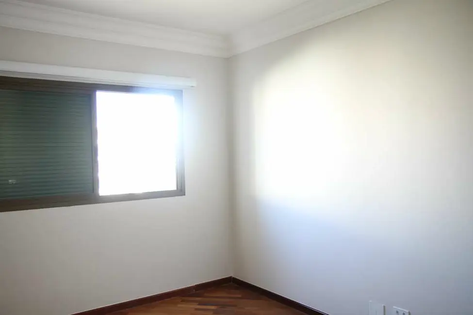 Foto 3 de Apartamento com 3 quartos à venda, 243m2 em Vila Suzana, São Paulo - SP