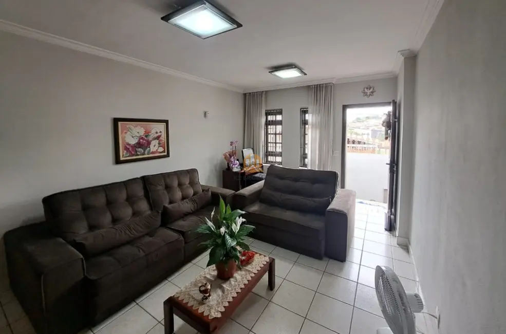Foto 2 de Casa com 2 quartos à venda, 191m2 em Vila Josefina, Jundiai - SP