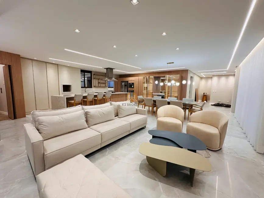 Foto 4 de Apartamento com 3 quartos à venda, 246m2 em Água Verde, Curitiba - PR