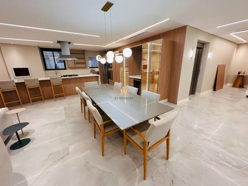 Foto 8 de Apartamento com 3 quartos à venda, 246m2 em Água Verde, Curitiba - PR