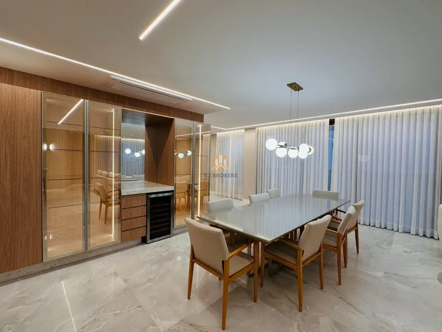 Foto 5 de Apartamento com 3 quartos à venda, 246m2 em Água Verde, Curitiba - PR