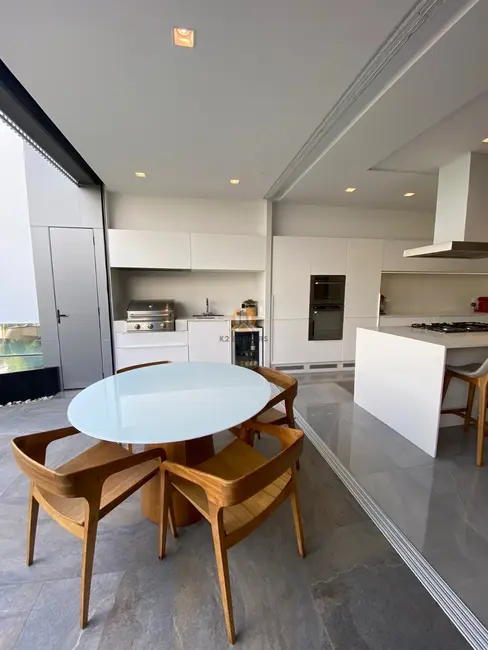 Foto 7 de Casa com 3 quartos à venda, 470m2 em Centro, Balneario Camboriu - SC