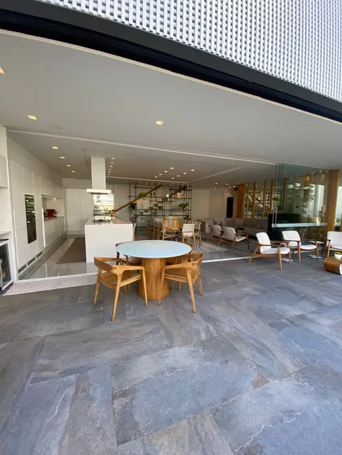 Foto 3 de Casa com 3 quartos à venda, 470m2 em Centro, Balneario Camboriu - SC