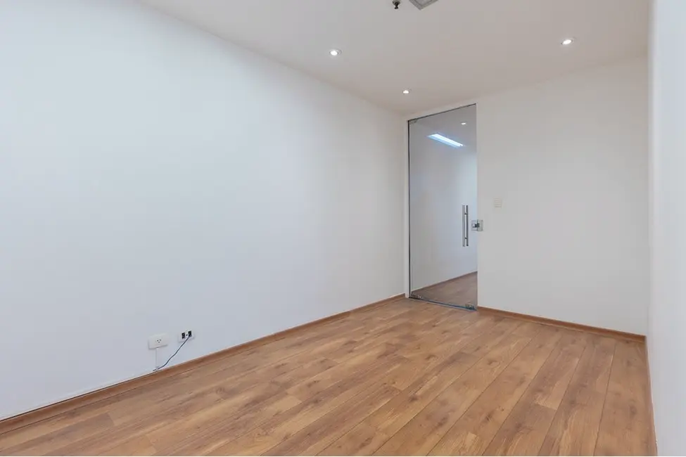 Foto 2 de Sala Comercial à venda, 120m2 em Santo Amaro, São Paulo - SP