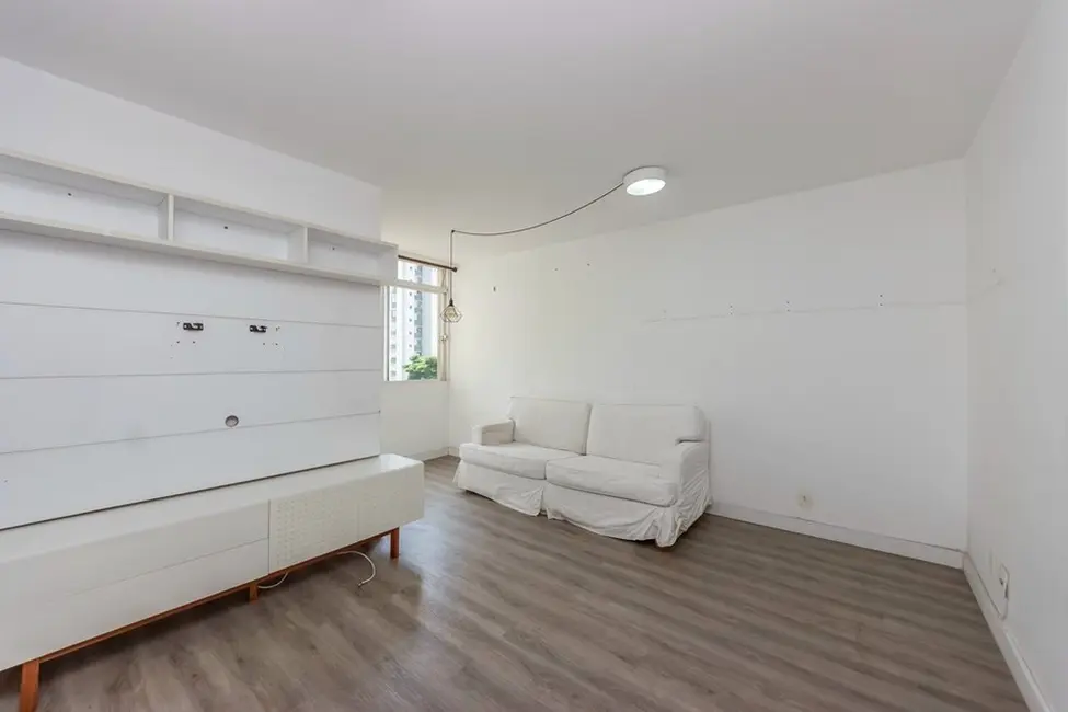 Foto 3 de Apartamento com 2 quartos à venda, 84m2 em Moema, São Paulo - SP