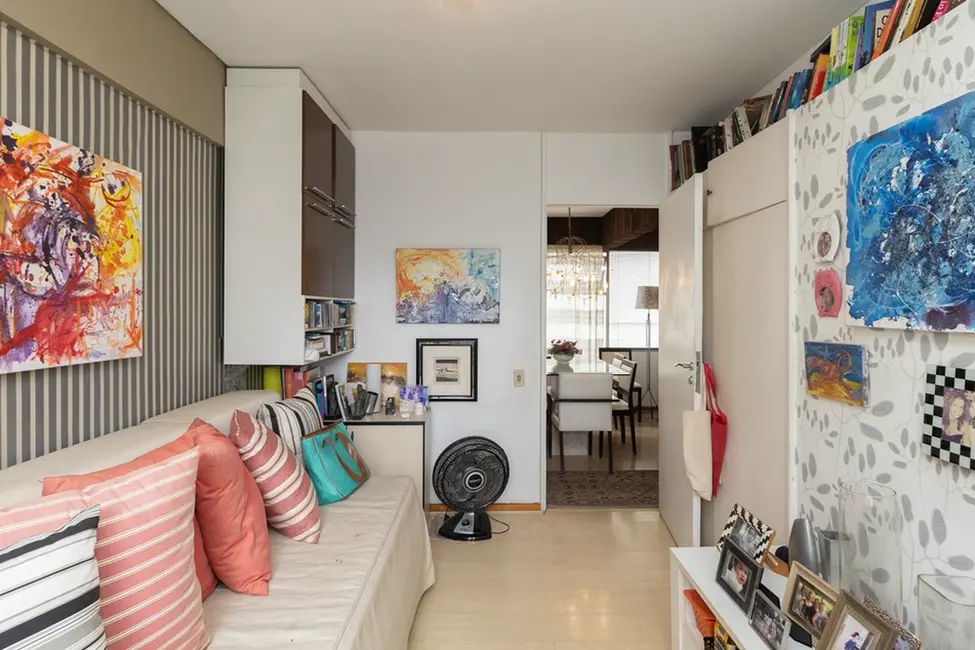 Apartamento com 3 quartos à venda, 132m2 em Moema, São Paulo - SP - imagem 8 Foto 8 de Apartamento com 3 quartos à venda, 132m2 em Moema, São Paulo - SP