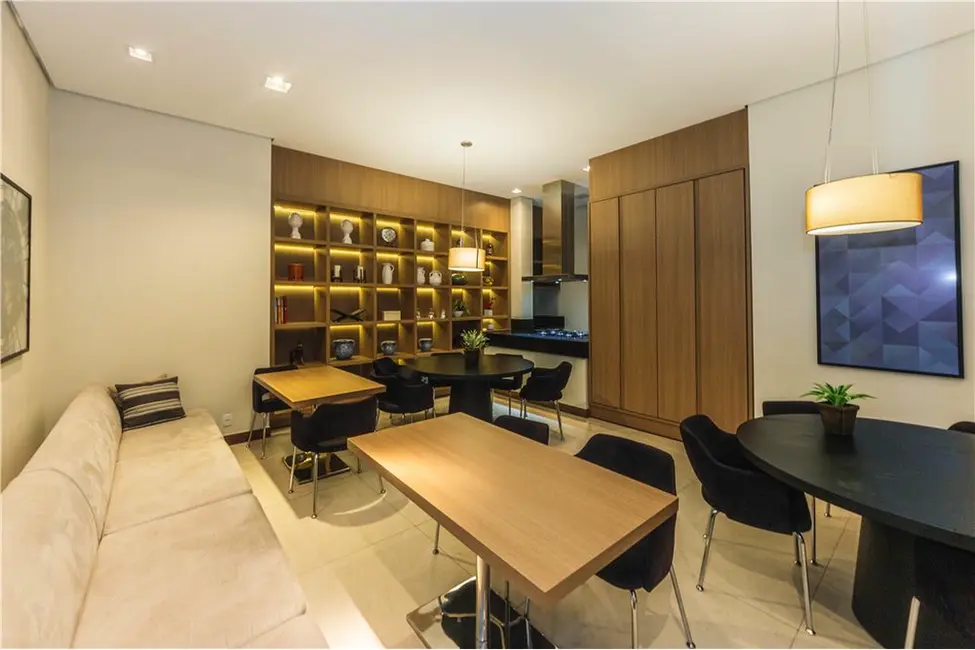 Apartamento com 2 quartos à venda, 51m2 em Aclimação, São Paulo - SP - imagem 2 Foto 2 de Apartamento com 2 quartos à venda, 51m2 em Aclimação, São Paulo - SP