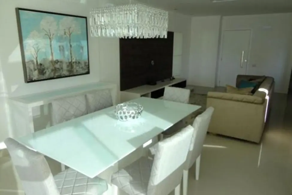 Apartamento com 3 quartos à venda, 160m2 em Centro, Balneario Camboriu - SC - imagem 8 Foto 8 de Apartamento com 3 quartos à venda, 160m2 em Centro, Balneario Camboriu - SC