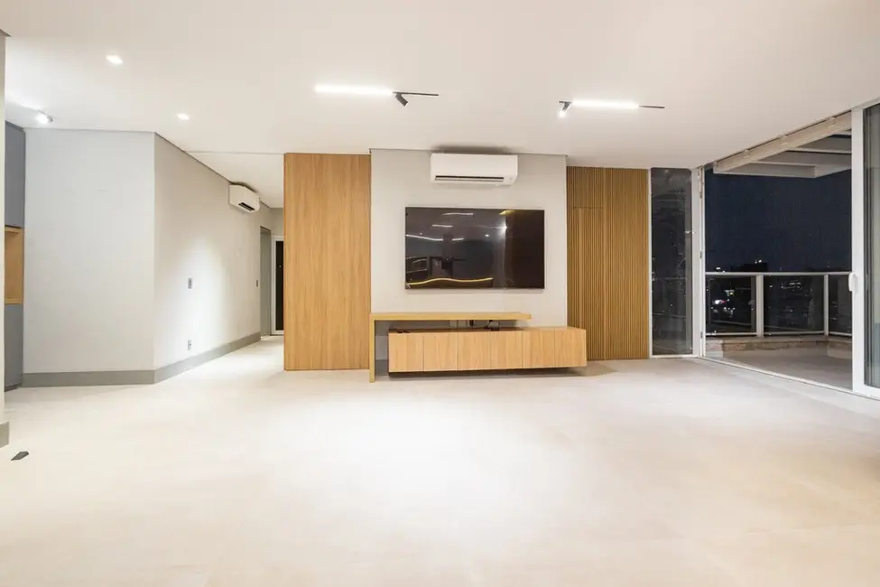 Foto 2 de Apartamento com 2 quartos à venda, 151m2 em Itaim Bibi, São Paulo - SP