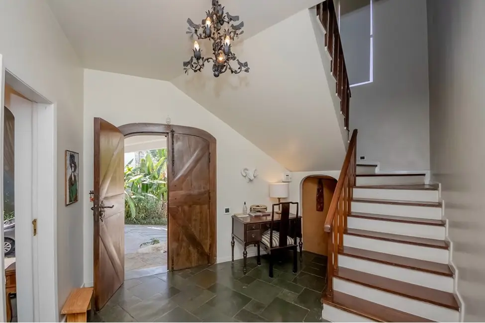 Foto 3 de Casa com 4 quartos à venda, 295m2 em Real Parque, São Paulo - SP