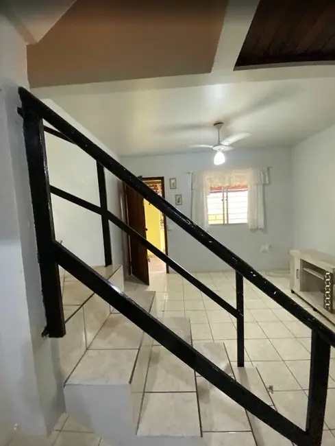 Foto 1 de Casa com 2 quartos à venda, 53m2 em Guaratuba - PR