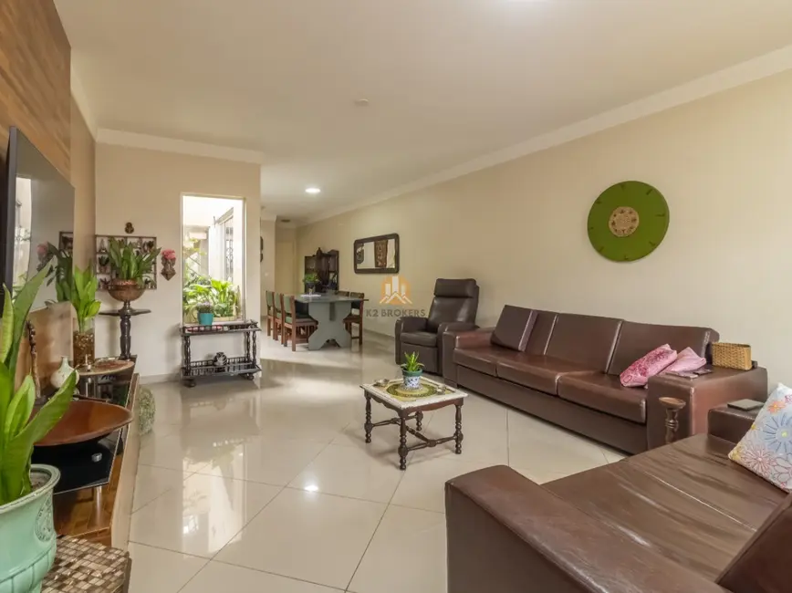 Foto 3 de Casa com 3 quartos à venda, 289m2 em Vila Carrão, São Paulo - SP