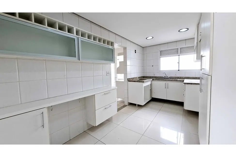 Apartamento com 3 quartos à venda, 130m2 em Perdizes, São Paulo - SP - imagem 9 Foto 9 de Apartamento com 3 quartos à venda, 130m2 em Perdizes, São Paulo - SP