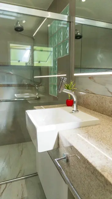 Foto 6 de Casa com 4 quartos à venda, 188m2 em Jardim das Américas, Curitiba - PR