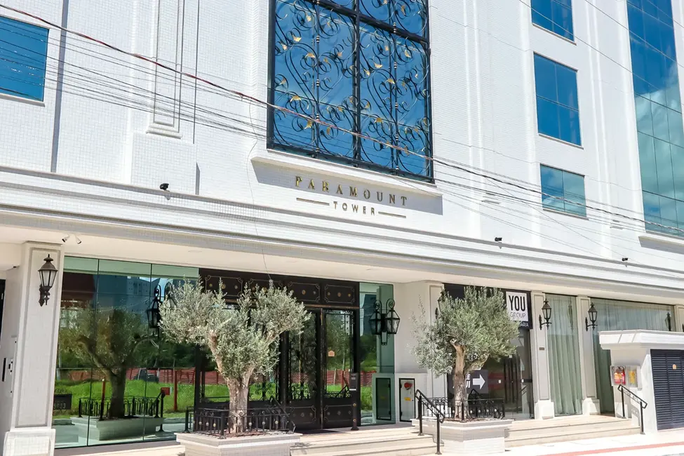 Foto 3 de Apartamento com 4 quartos à venda, 270m2 em Meia Praia, Itapema - SC