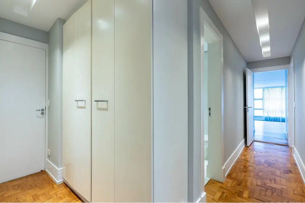 Foto 4 de Apartamento com 3 quartos à venda, 241m2 em Cerqueira César, São Paulo - SP