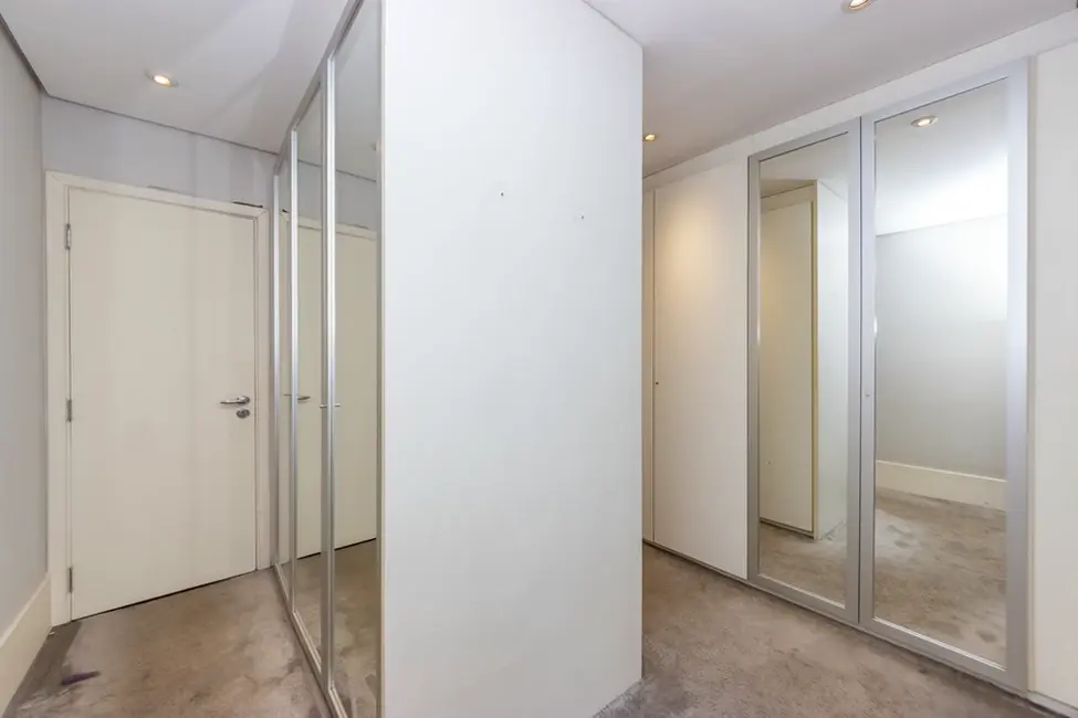 Foto 3 de Apartamento com 4 quartos à venda, 233m2 em Vila Uberabinha, São Paulo - SP