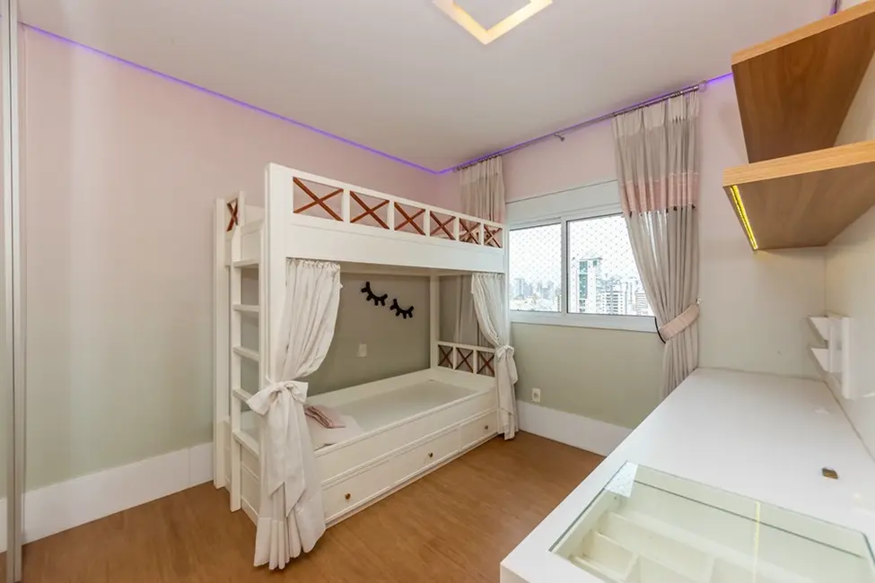 Foto 4 de Apartamento com 4 quartos à venda, 233m2 em Vila Uberabinha, São Paulo - SP