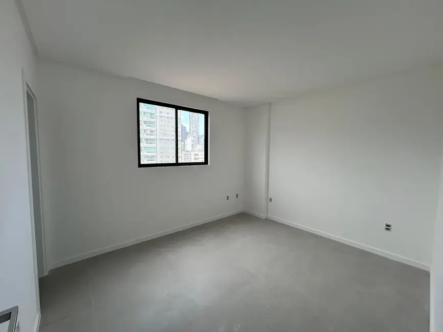 Foto 5 de Apartamento com 3 quartos à venda, 120m2 em Meia Praia, Itapema - SC